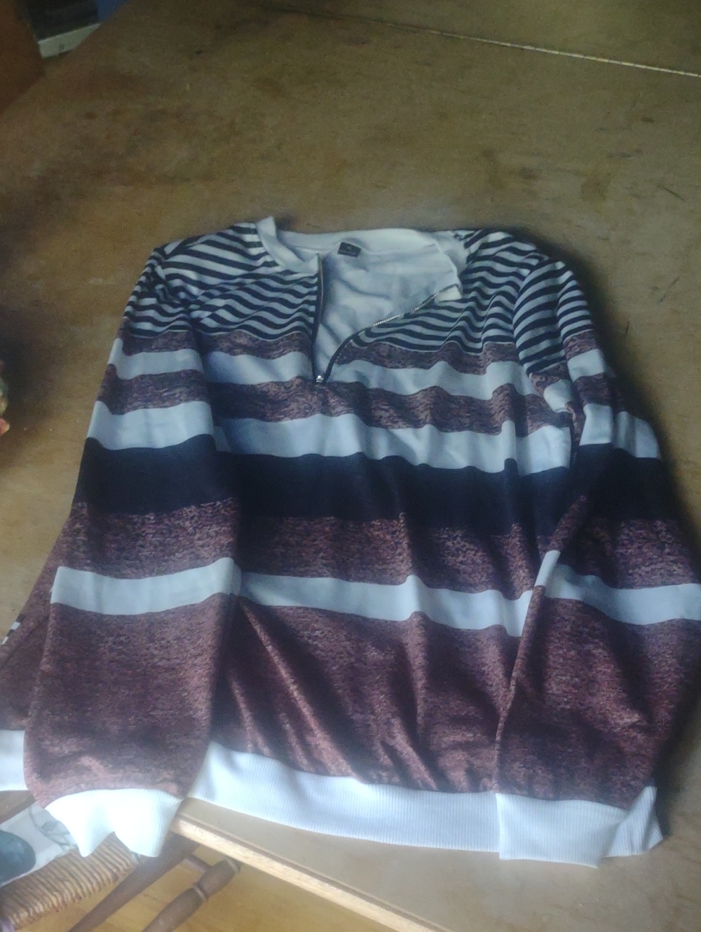 2 Women's Abstract Geometric Pullover shirts size XL long sleeve 1 has a zipper